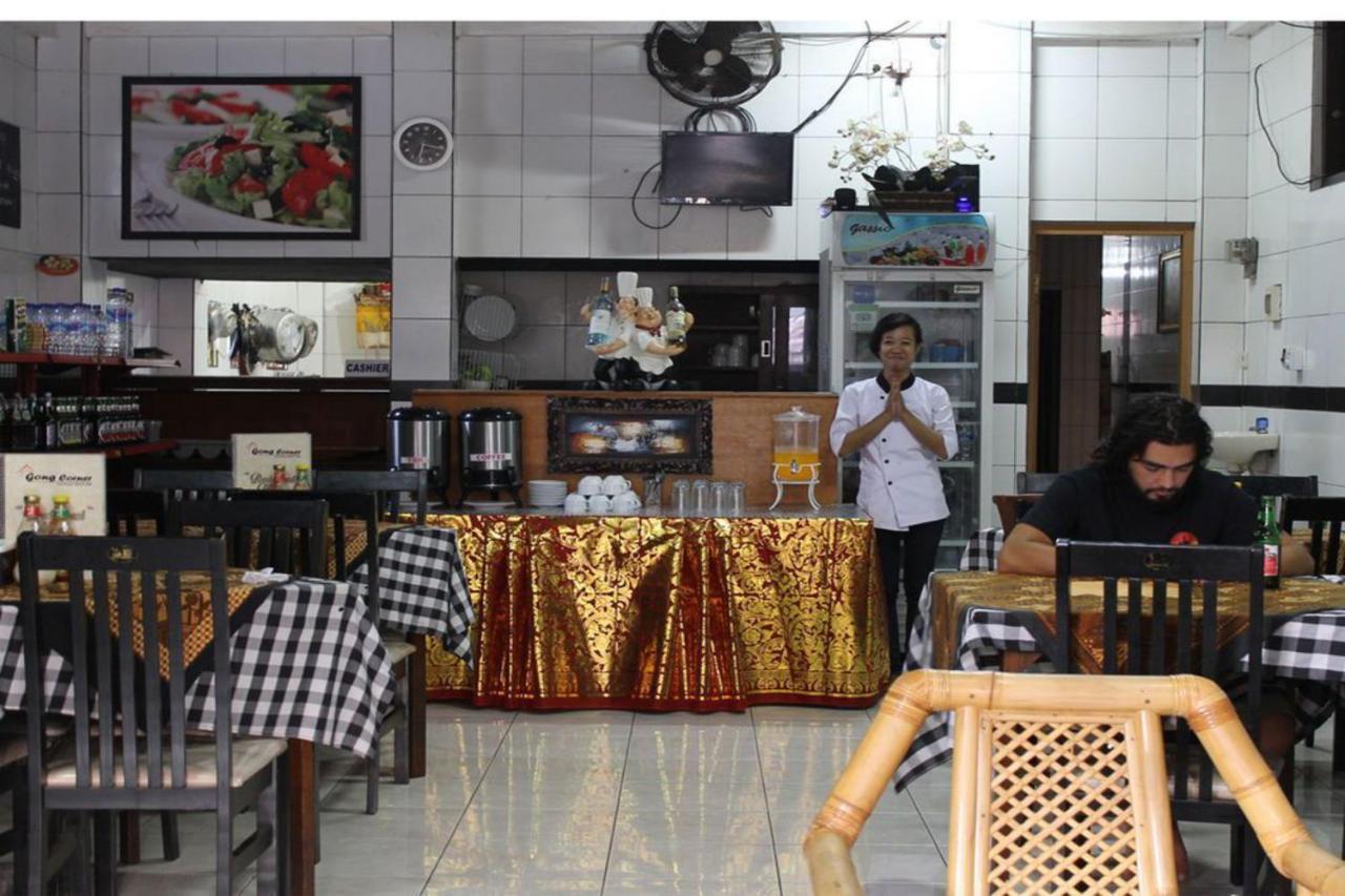Vaccinated Staff - Oyo 3523 Gong Corner Homestay Kuta Lombok Eksteriør billede